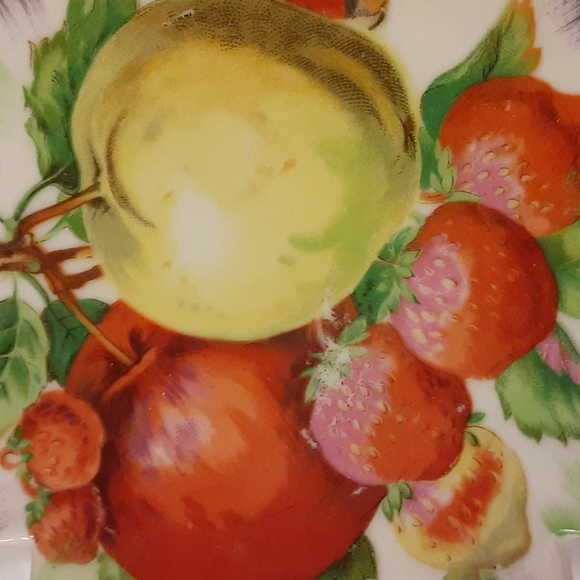 Vintage Artmark Original Fruit Gold Trimmed 7" Collector Porcelain Plate - Picture 3 of 5